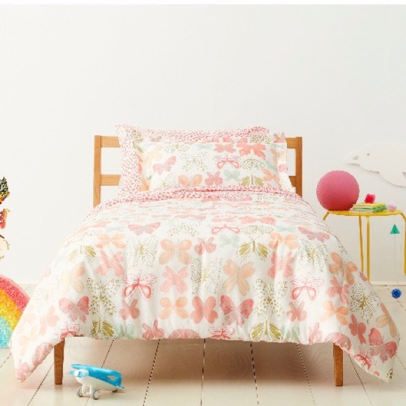 pillowfort twin comforter